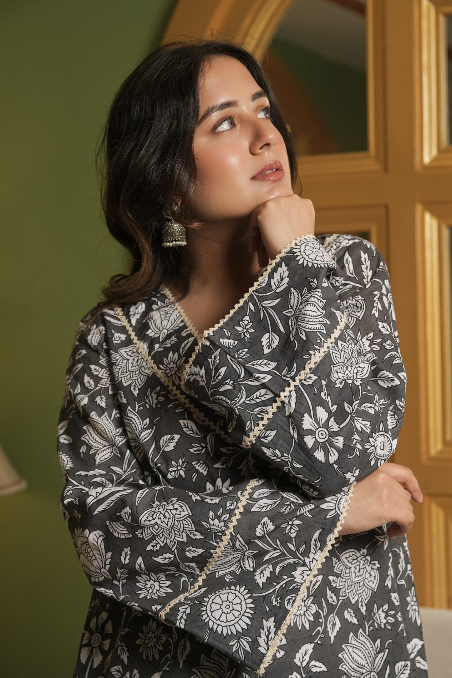 Grey Kurta With Floral Motifs and Flared White Pants (Set of 2)