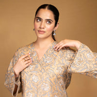 A line printed full sleeves kurta set
