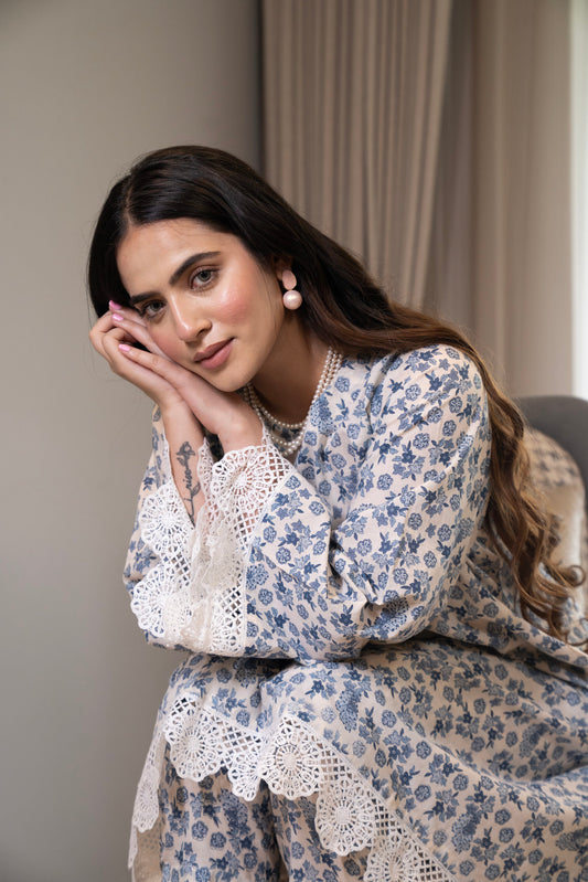 Blue and white printed floral kurta with straight pants (Co-ord Set)