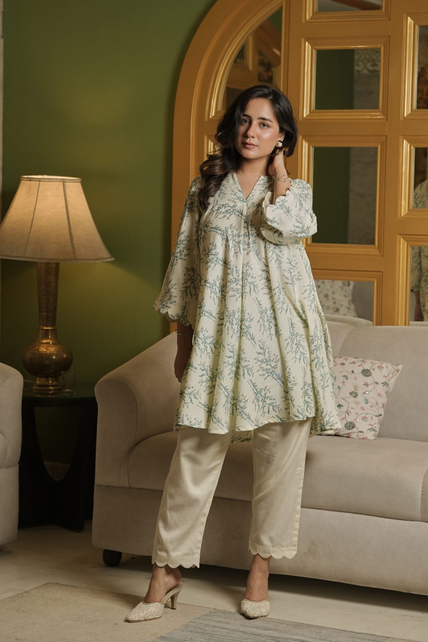 Off-White Printed kurta With Pants (Set of 2)