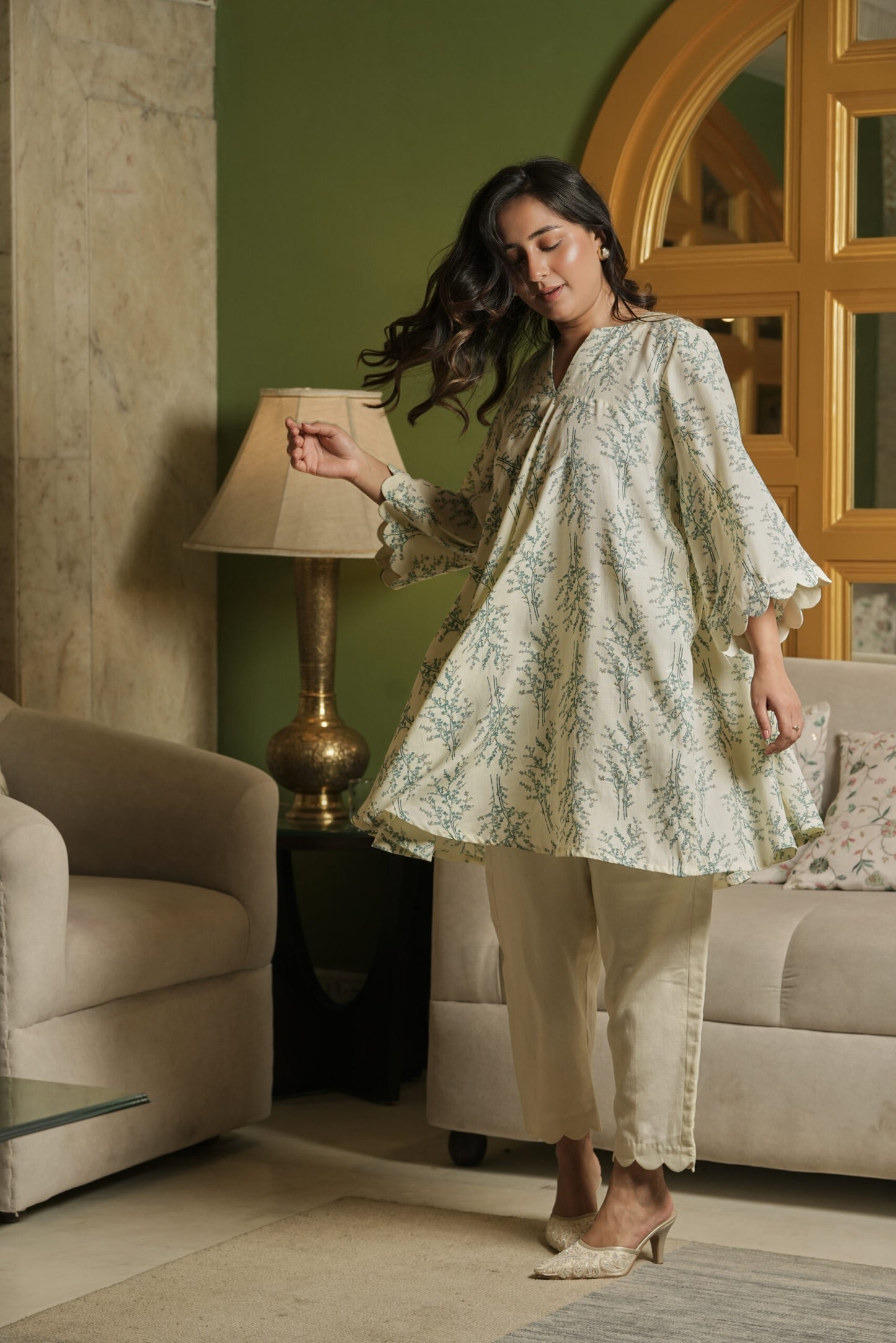 Off-White Printed kurta With Pants (Set of 2)