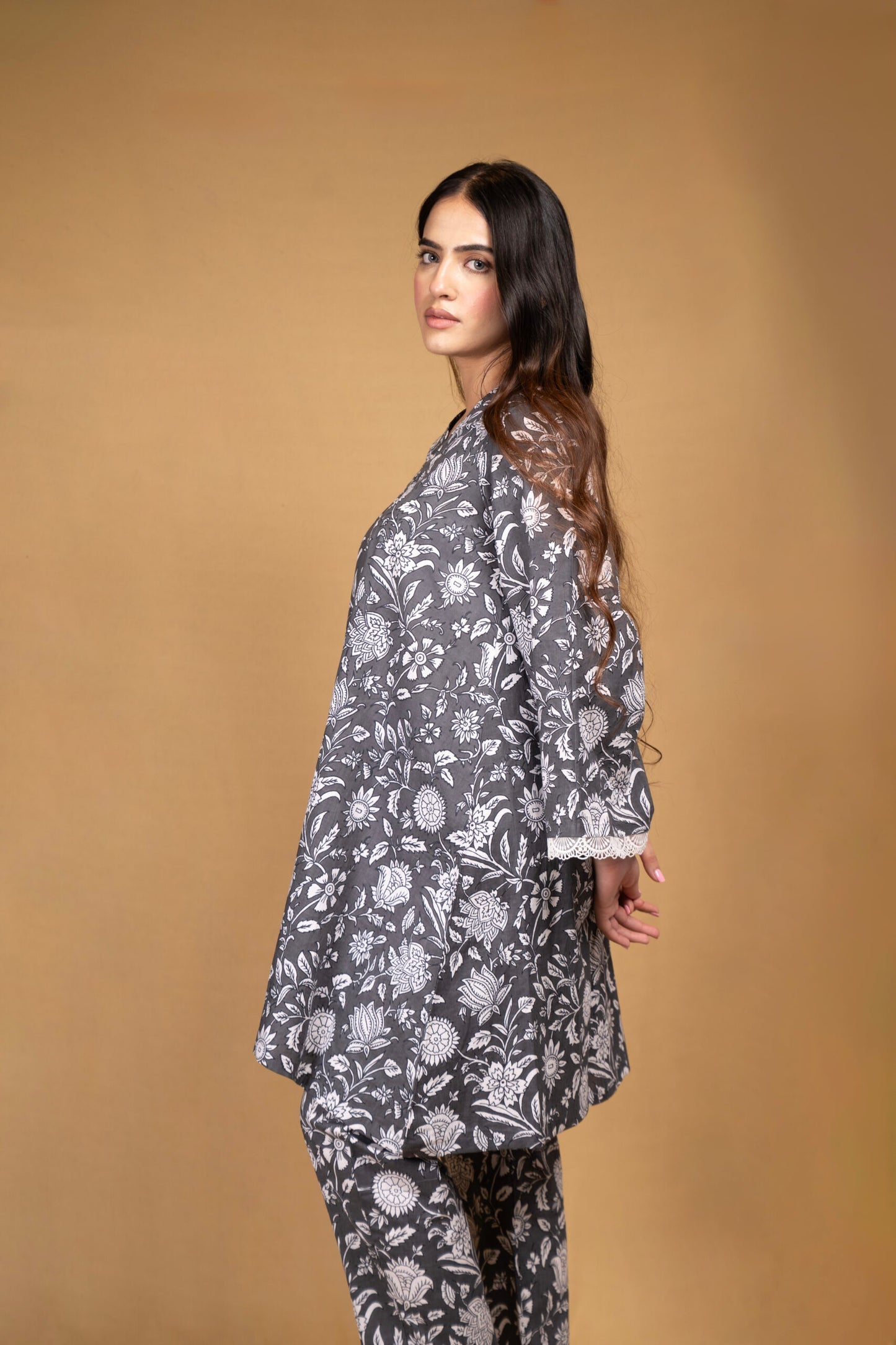 Grey flared kurta with floral motifs and straight pants (Co-ord Set)