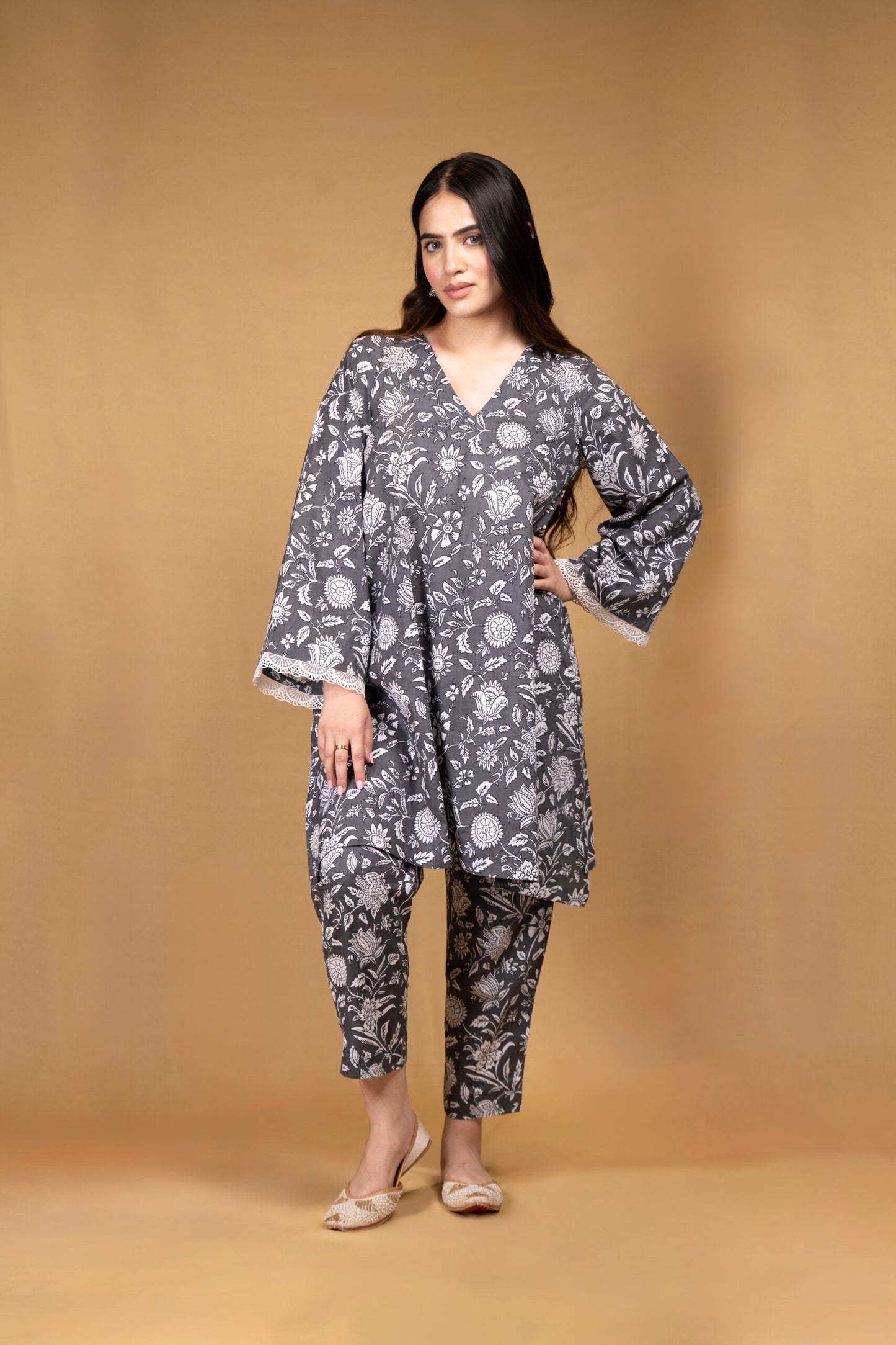 Grey flared kurta with floral motifs and straight pants (Co-ord Set)