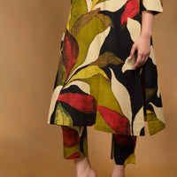 Staight printed kurta with abstract print with pants