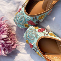Turquoise Hue Juttis